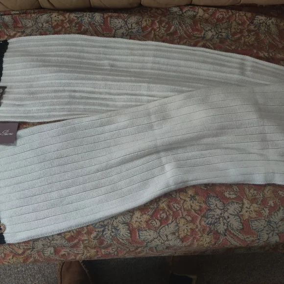 Loro Piana hat + scarf bundle NWT - Picture 7 of 9